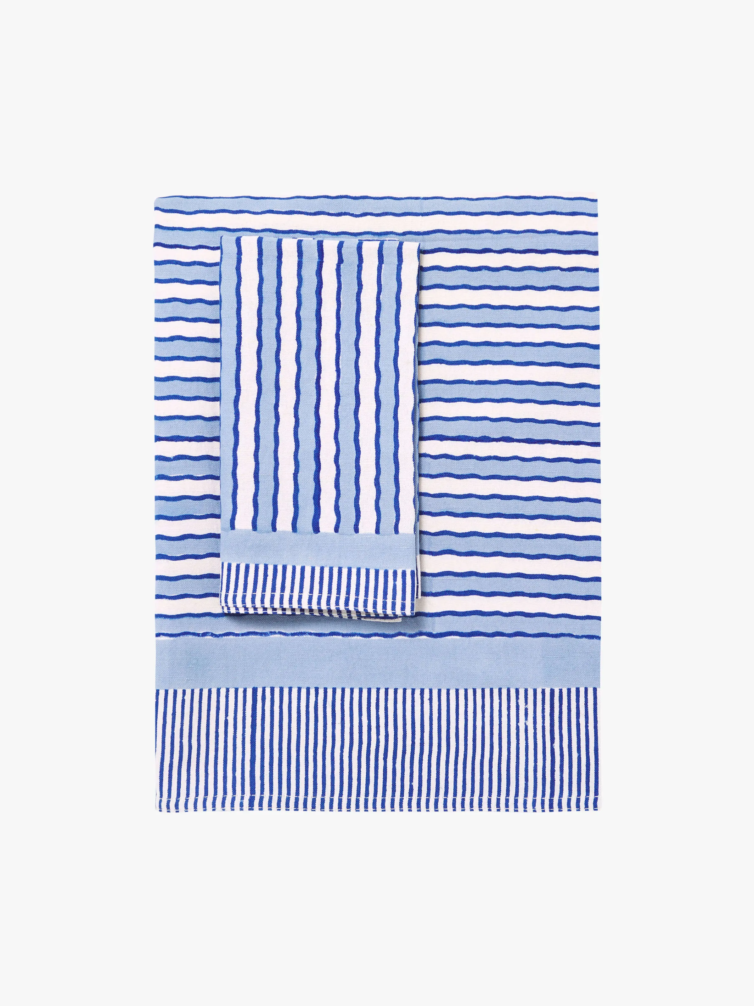 L&M Home Algarve Ocean Table Cloth Hot