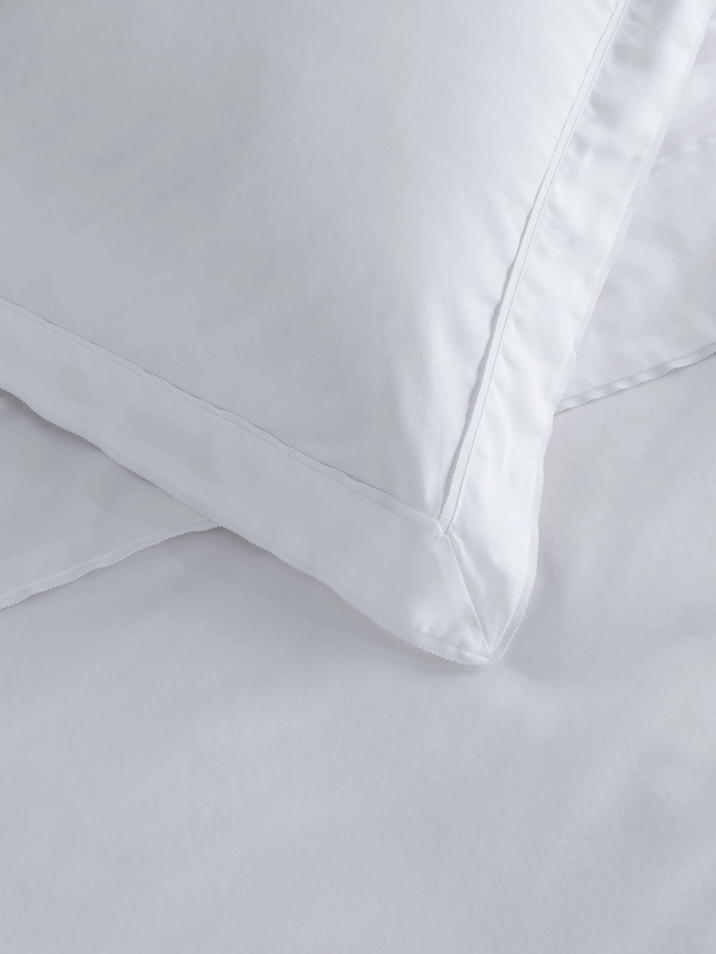 L&M Home Grosgrain White Egyptian Cotton Tailored Pillowcases Best Sale