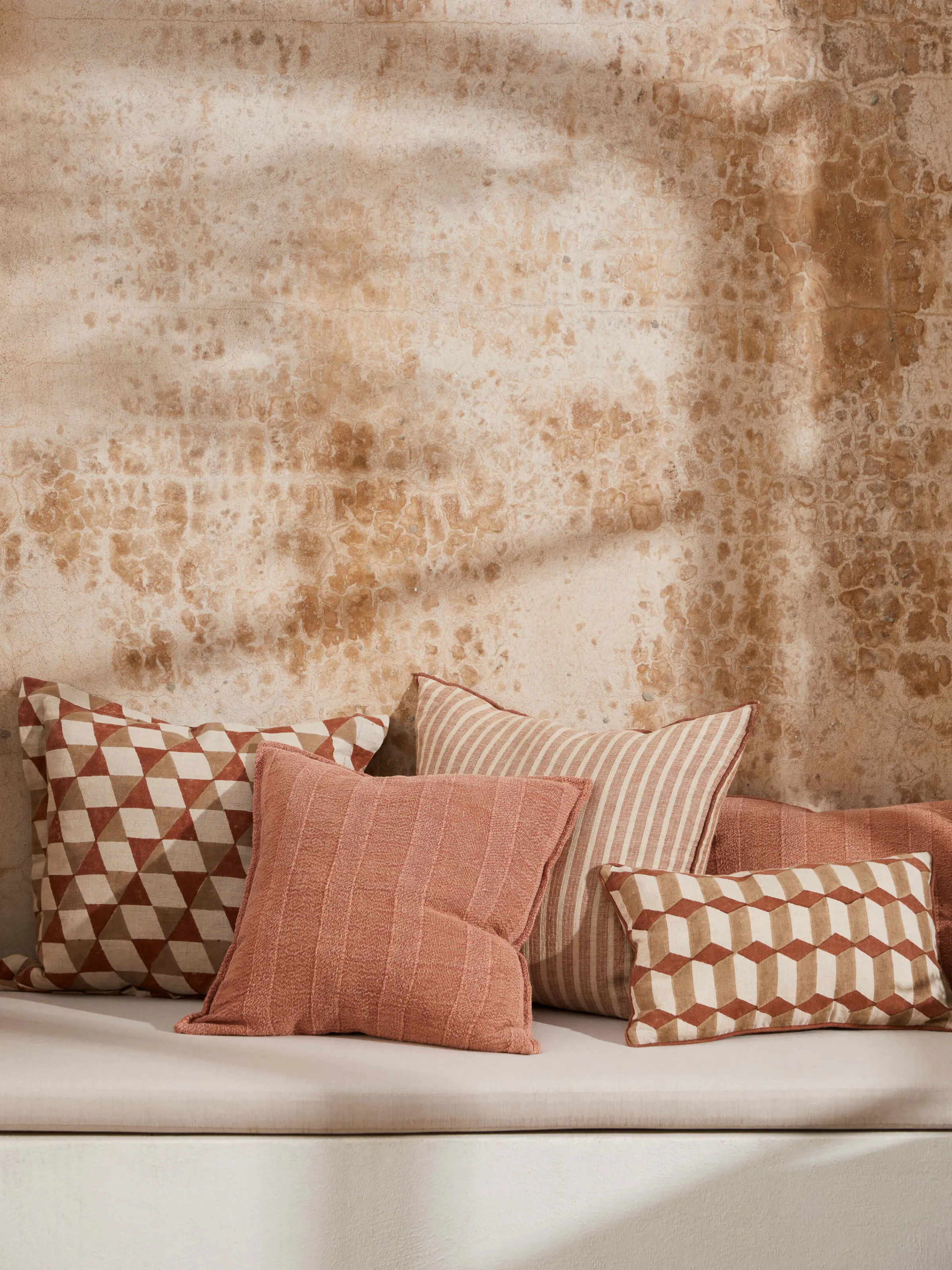 L&M Home Lorenzo Baked Clay Linen Cushion Best Sale